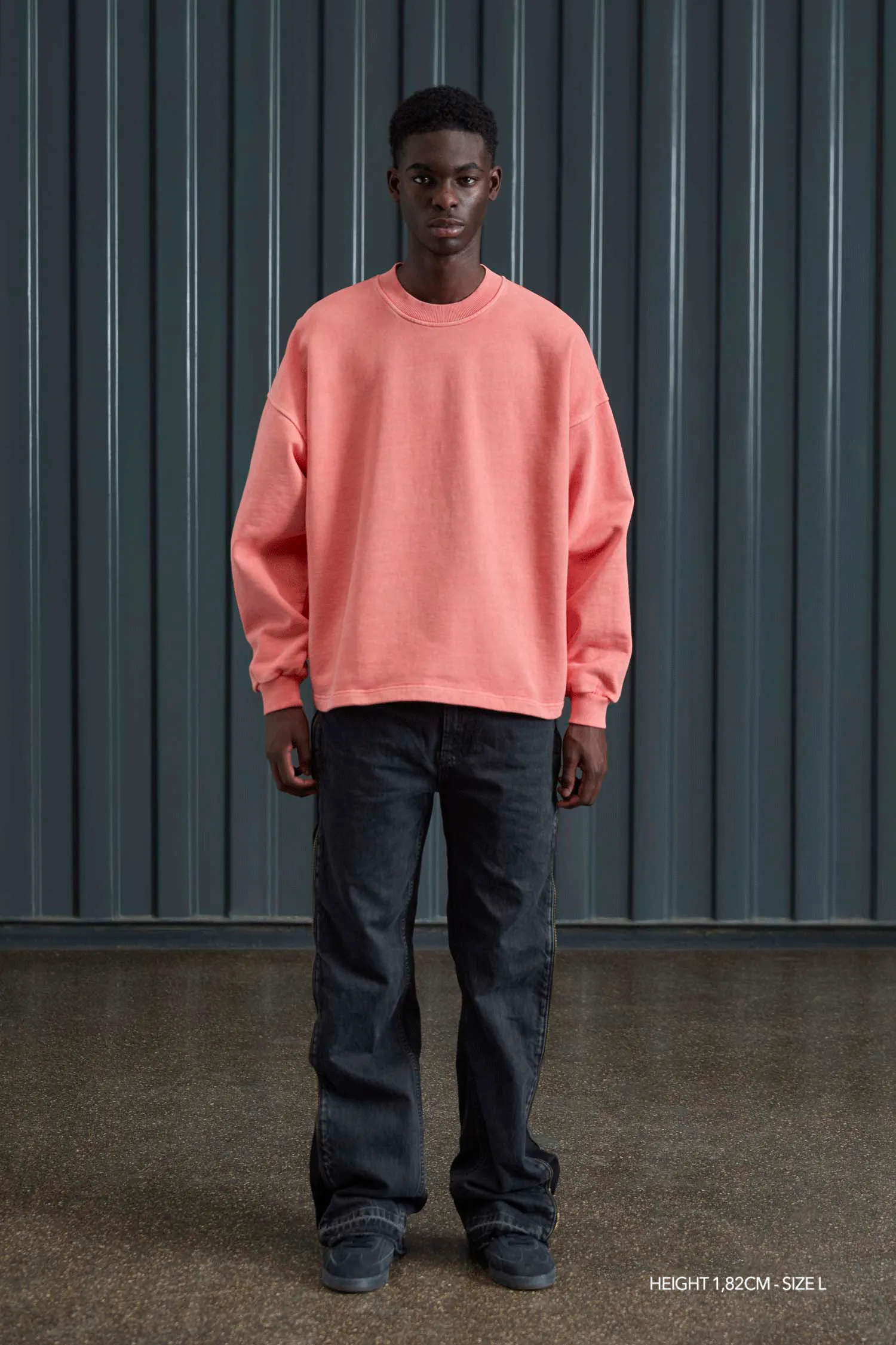 SALMON "VANGUARD" CREWNECK